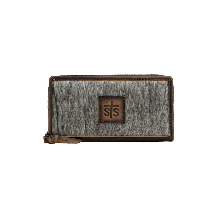 STS Ranchwear Womens II Distressed Brown Cowhide Bifold Wallet